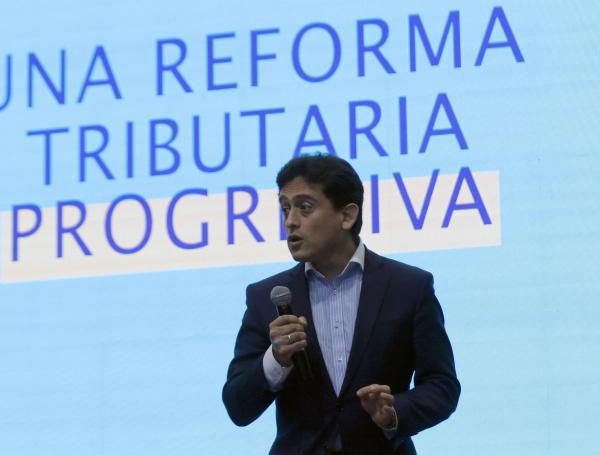Luis Carlos Reyes nuevo director de la Dirección de Impuestos y Aduanas Nacionales (Dian), una vez se inicie la administración de Gustavo Petro.