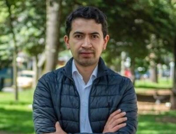 Daniel Briceño, abogado externadista que señaló un supuesto incremento patrimonial no justificado del senador Gustavo Bolívar.