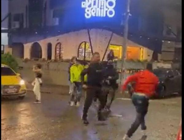 En esa zona de rumba no cesan los enfrentamientos entre jóvenes.
