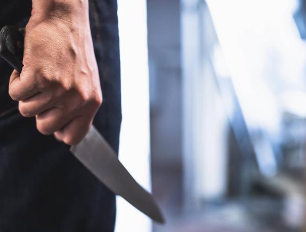 Los hombres se encontraban departiendo en la vivienda cuando se cometió el crimen.