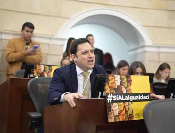 Carlos Fernando Motoa es senador por el partido Cambio Radical.