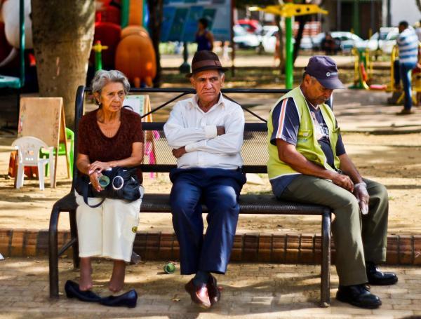 El decreto 1083 de 2015 reglamenta el empleo y funciones del sector público.