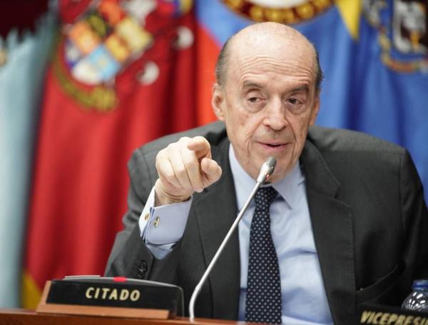 Canciller Álvaro Leyva.