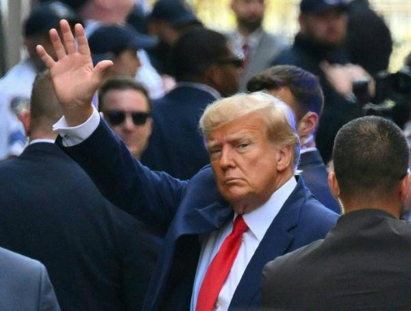 El expresidente Donald Trump fue imputado por 34 cargos de falsificación de registros comerciales.