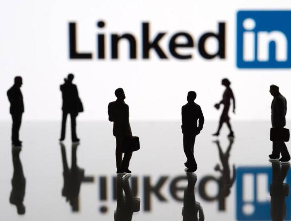 LinkedIn es una red social usada en el mundo empresarial, de los negocios y del empleo.