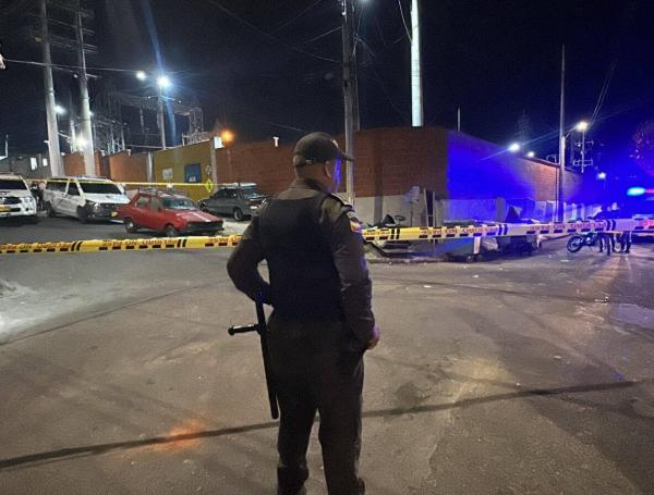 Atentan contra patrulla de la Policía