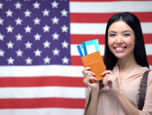Los viajeros colombianos necesitan una visa si hacen escala en un aeropuerto de Estados Unidos.