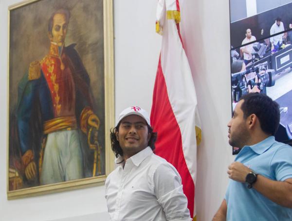 Barranquilla, Colombia, 14 de Marzo de 2023. Nicolas Petro, asambleista del Atlántico por el PH, llegó a la Asamblea para ejercer su trabajo luego que estallara el escándalo mediático en su contra en el cual su exesposa, Day Vasquez, afirmara que el diputado recibiera dineros por parte de personas cuestionadas para presuntamente aportar a la campaña de su padre para la presidencia, sin embargo, Day acusa a Nicolas de quedarse con el dinero. Petro, el diputado, negó todo y afirmó que se defenderá legalmente. Foto Vanexa Romero/ETCE