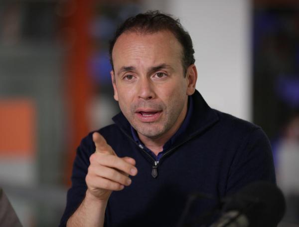 Alejandro Eder, candidato a la alcaldía de Cali por el movimiento revivamos Cali.