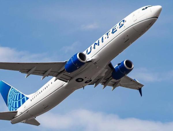 La nueva política de embarque en los aviones de United generó polémica