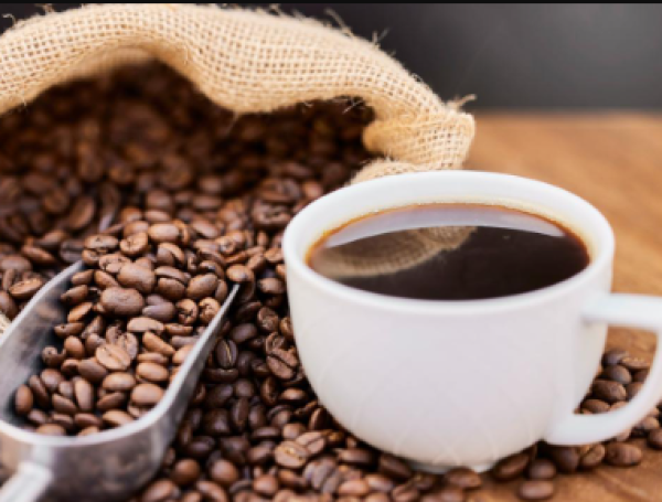 A pesar de lo rápido que se prepara un café instantáneo, las propiedades son diferentes al molido.