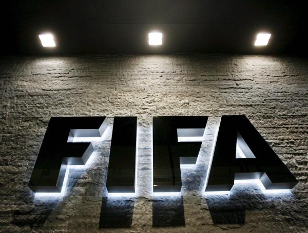 Tarjeta azul y Fifa