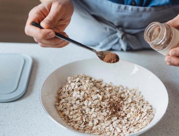La avena tiene múltiples beneficios para la salud.