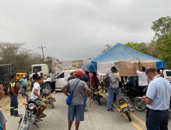 La protesta se da a la altura de Arroyo de Piedra.