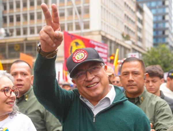 Gustavo Petro en las marchas del 1 de mayo de 2024.