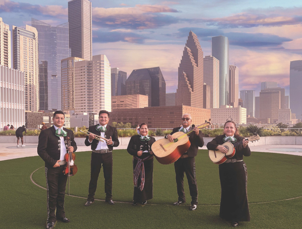Podrá disfrutar de la música del mariachi y comida típica mexicana.