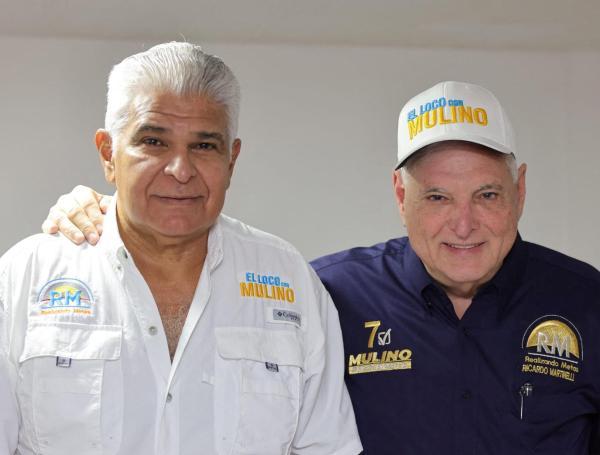 Mulino se postuló como "delfín" del expresidente Martinelli.