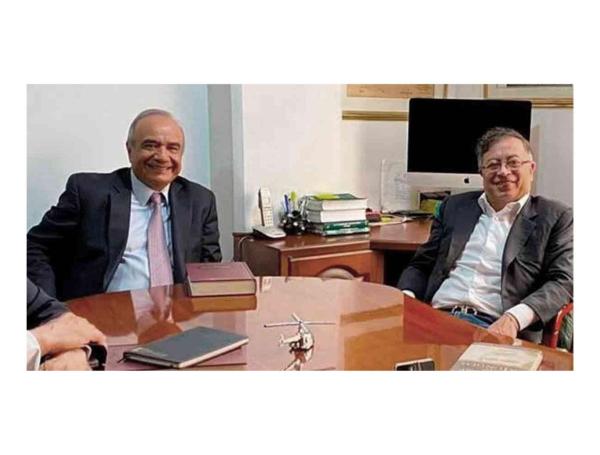 Héctor Carvajal y el presidente Gustavo Petro