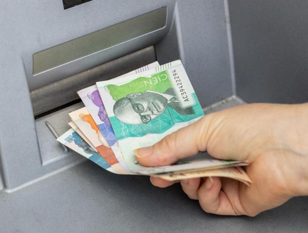Ocho de cada 10 trabajadores en el país no logran llegar a final de mes y a uno de cada dos ciudadanos no les alcanza el dinero para cumplir obligaciones.