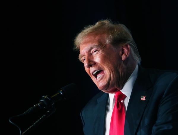 El ex presidente estadounidense Donald Trump habla en la Convención Libertaria en Washington, DC, EE.UU., el 25 de mayo de 2024.
