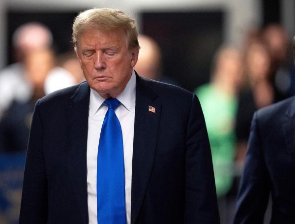 Donald Trump sale del tribunal tras ser declarado culpable de 34 cargos en su contra.