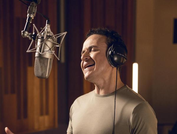 Tropicalia es el nuevo disco de Fonseca.