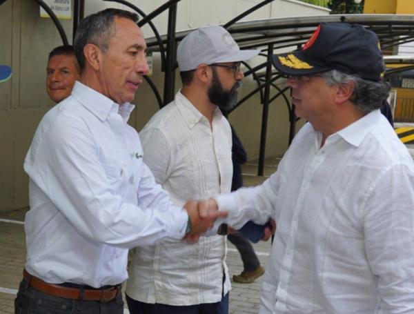 Ricardo Roa Barragán, gerente de la Campaña Petro Presidente y ahora cabeza de Ecopetrol, y el presidente Gustavo Petro.