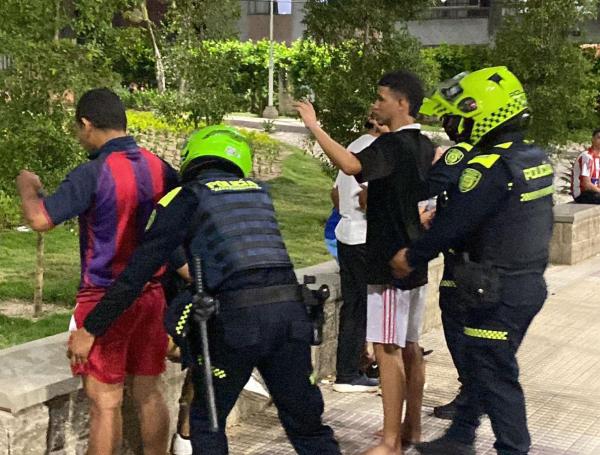 Anuncian caravanas en sitios estratégicos.