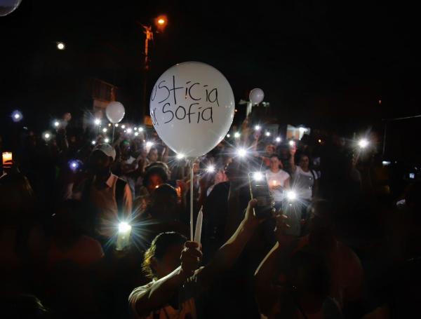 En Villagorgona sae llevó a cabo una gran velatón en rechazo por el crimen de Sofía Delgado.