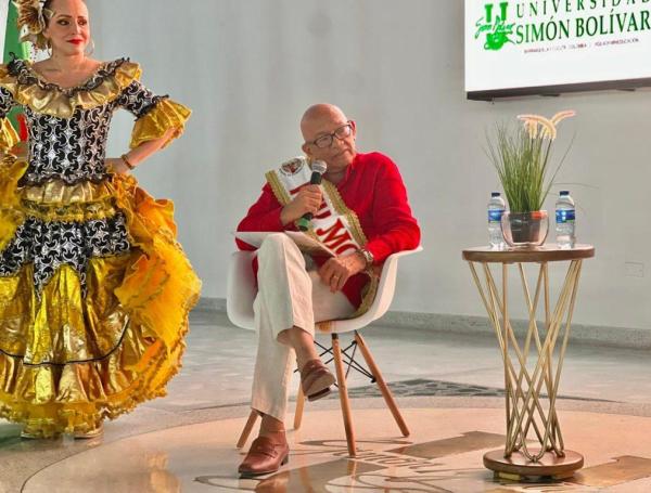 El Rey Momo dio una intervención de 45 minutos donde contó sus inicios en la cumbia.