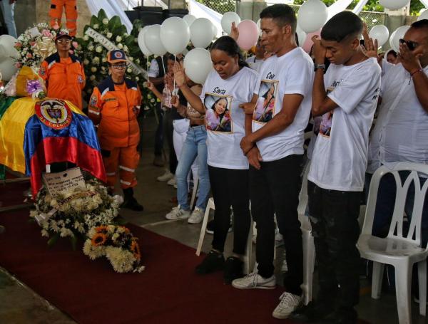 Familiares de Sofía Delgado. Sus padres y su hermano.