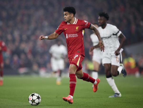 Luis Díaz en duelo contra Leverkusen.