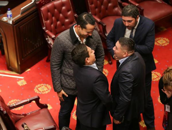 Varios gobernadores llegaron a acompañar el último debate de la reforma al SGP.