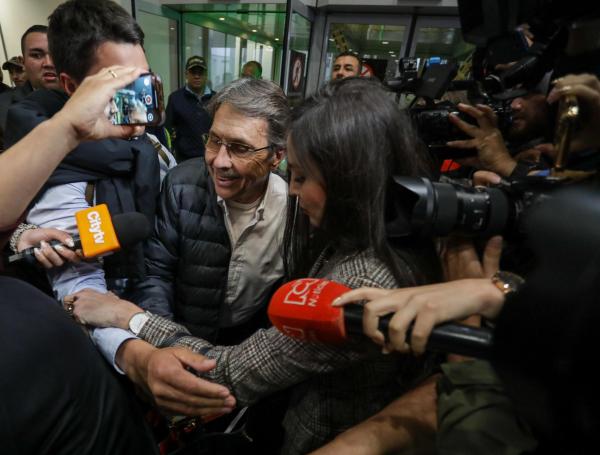 Fabio Ochoa, excapo del Cartel de Medellín, a su llegada a Colombia.
