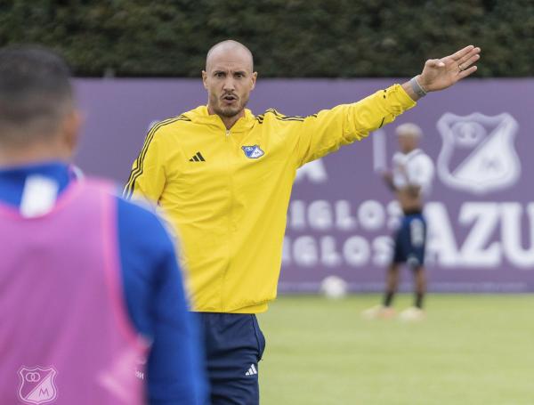 David González