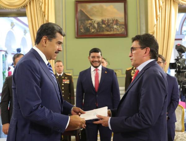 Nicolás Maduro y Milton Rengifo