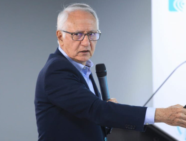 Guillermo Alfonso Jaramillo, ministro de Salud.