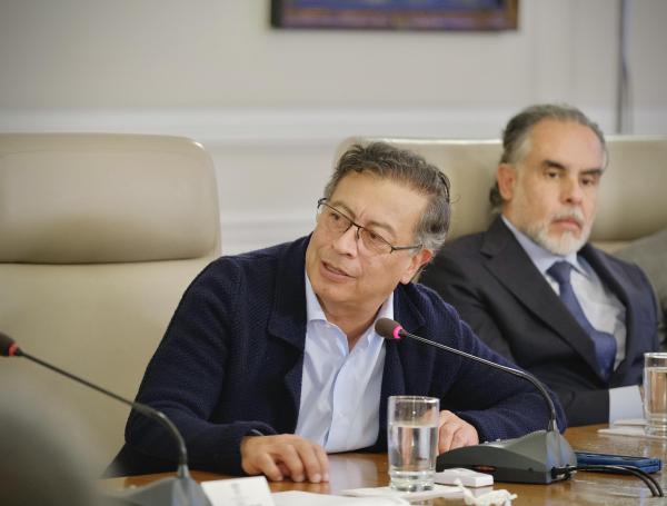Gustavo Petro y Armando Benedetti en el consejo de ministros televisado