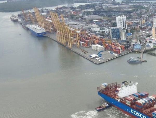 Barco Xin Honk Kong oficializa apertura de ruta comercial marítima entre Shanghái y Buenaventura
