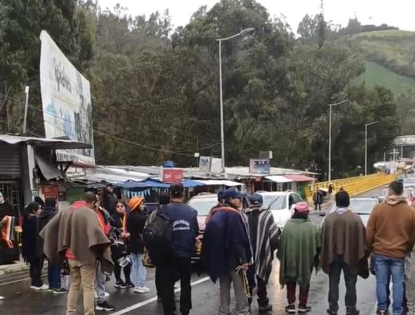 Bloqueo en la frontera entre Colombia y Ecuador.
