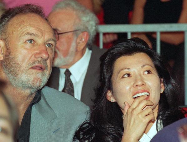 Gene Hackman y su esposa
