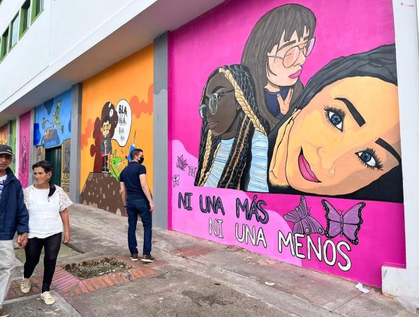 Mural en homenaje a Karolay Nohava en la Universidad La Gran Colombia de Armenia.