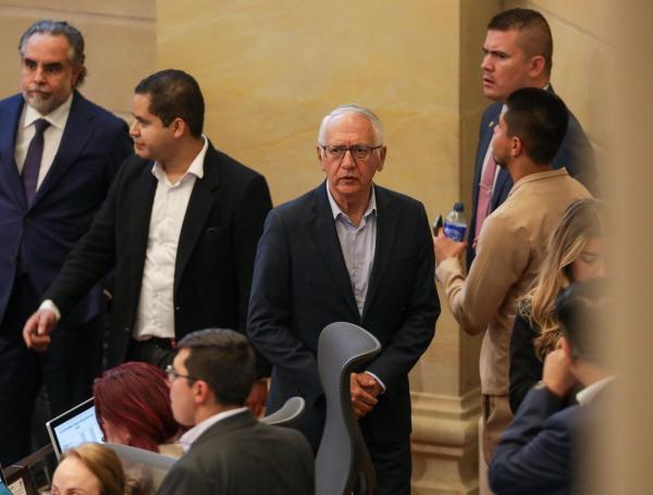 El ministro del Interior, Armando Benedetti, y el ministro de Salud, Guillermo Alfonso Jaramillo.