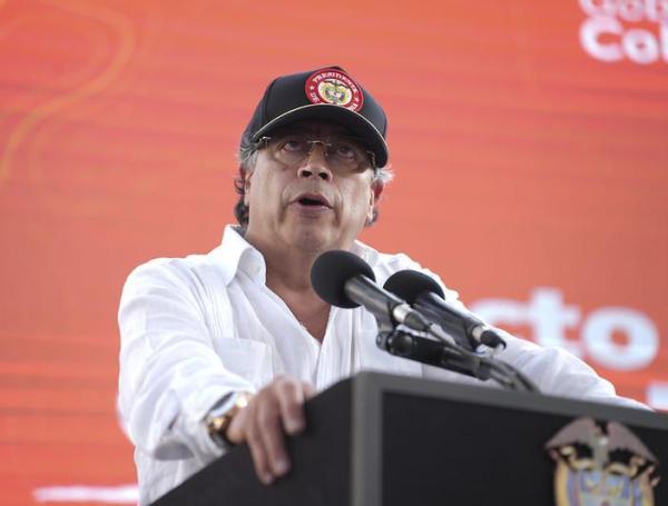 El presidente Gustavo Petro le envió un mensaje a las disidencias.