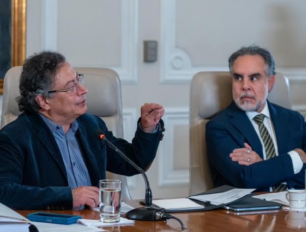 El presidente Gustavo Petro y el ministro del Interior, Armando Benedetti.