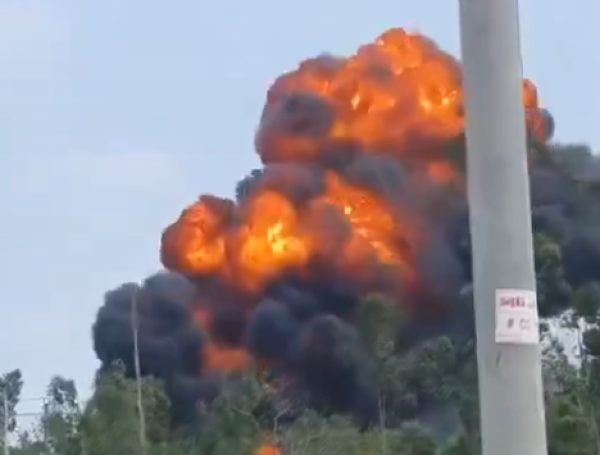Accidente de avioneta en China. Piloto salió ileso.