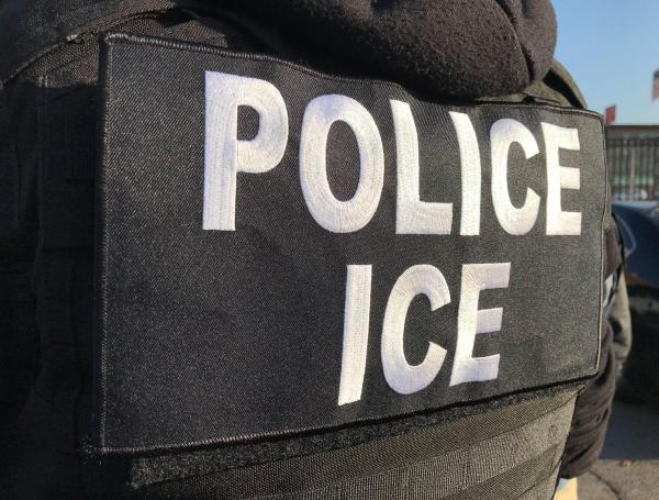 Los agentes de ICE detuvieron a un hombre en Miami.