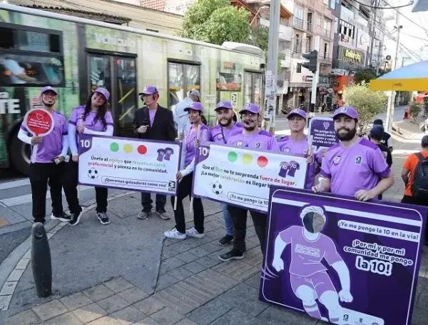 Campaña "Yo me pongo la 10 en la vía".