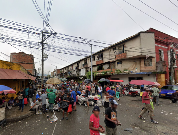 Punto álgido del Bronx en Medellín, en el cruce de la calle 56 con la carrera 54.