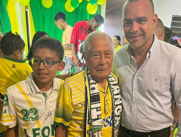 Tobías Duarte con el exdirector técnico, Rafael Dudamel.
